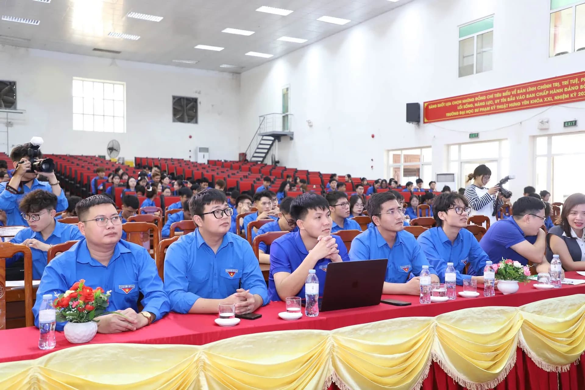 🎓 HỘI NGHỊ TỔNG KẾT CÔNG TÁC ĐOÀN - HỘI VÀ PHONG TRÀO SINH VIÊN NĂM HỌC 2025 - 2026 — ảnh 3